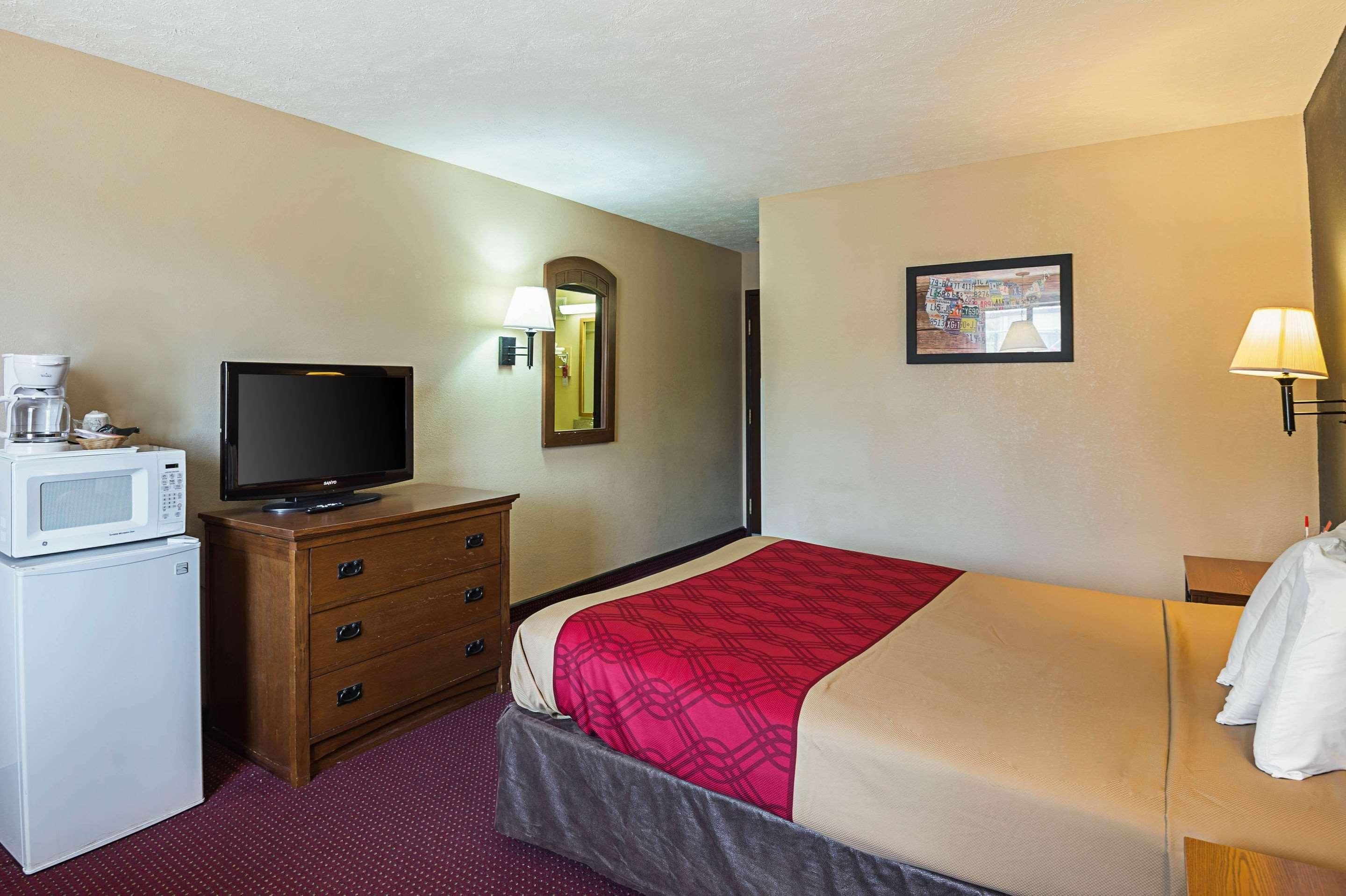 Econo Lodge Junction City I-70 Near Fort Riley Extérieur photo