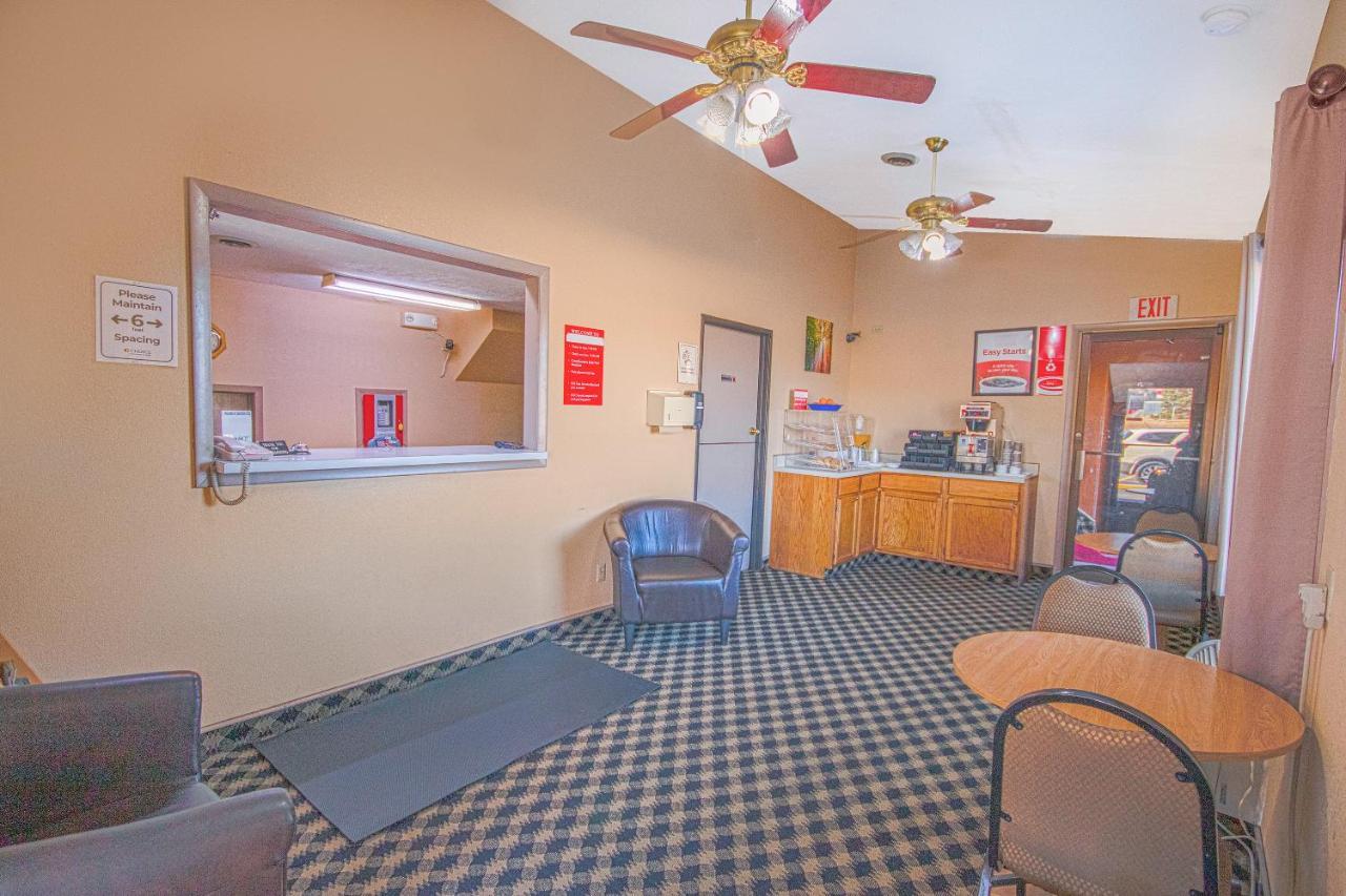 Econo Lodge Junction City I-70 Near Fort Riley Extérieur photo