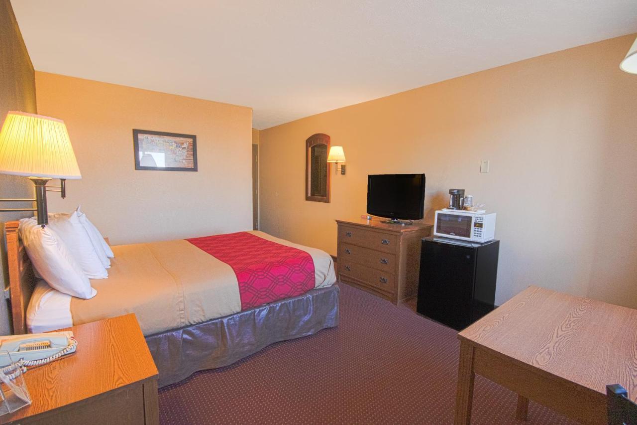 Econo Lodge Junction City I-70 Near Fort Riley Extérieur photo