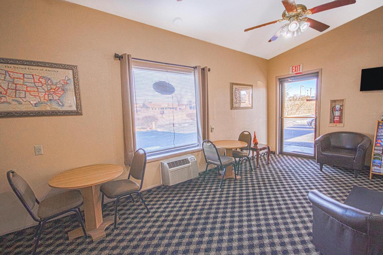Econo Lodge Junction City I-70 Near Fort Riley Extérieur photo