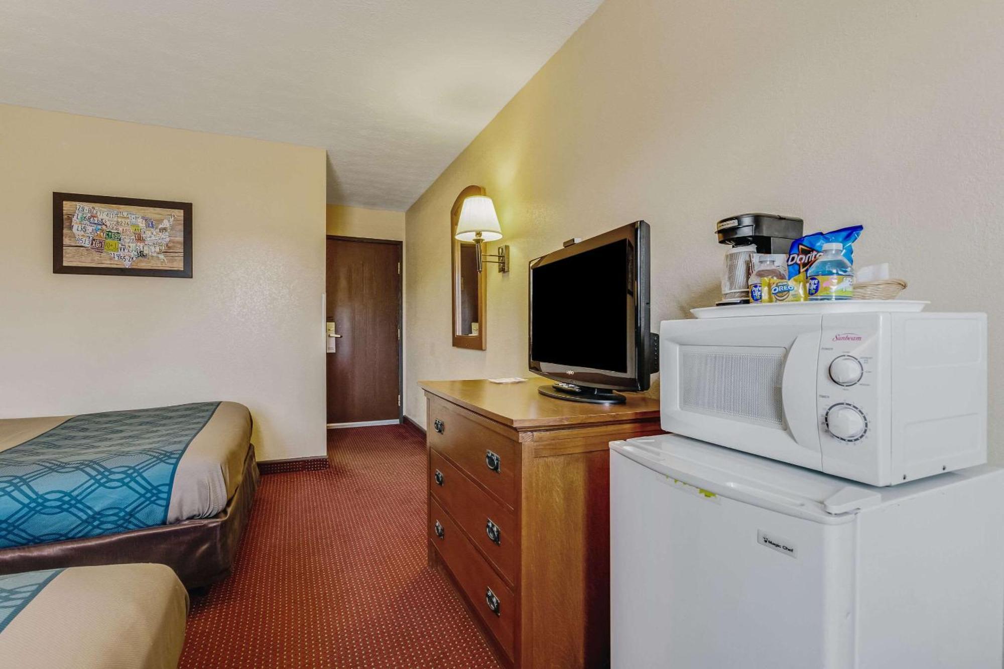 Econo Lodge Junction City I-70 Near Fort Riley Extérieur photo