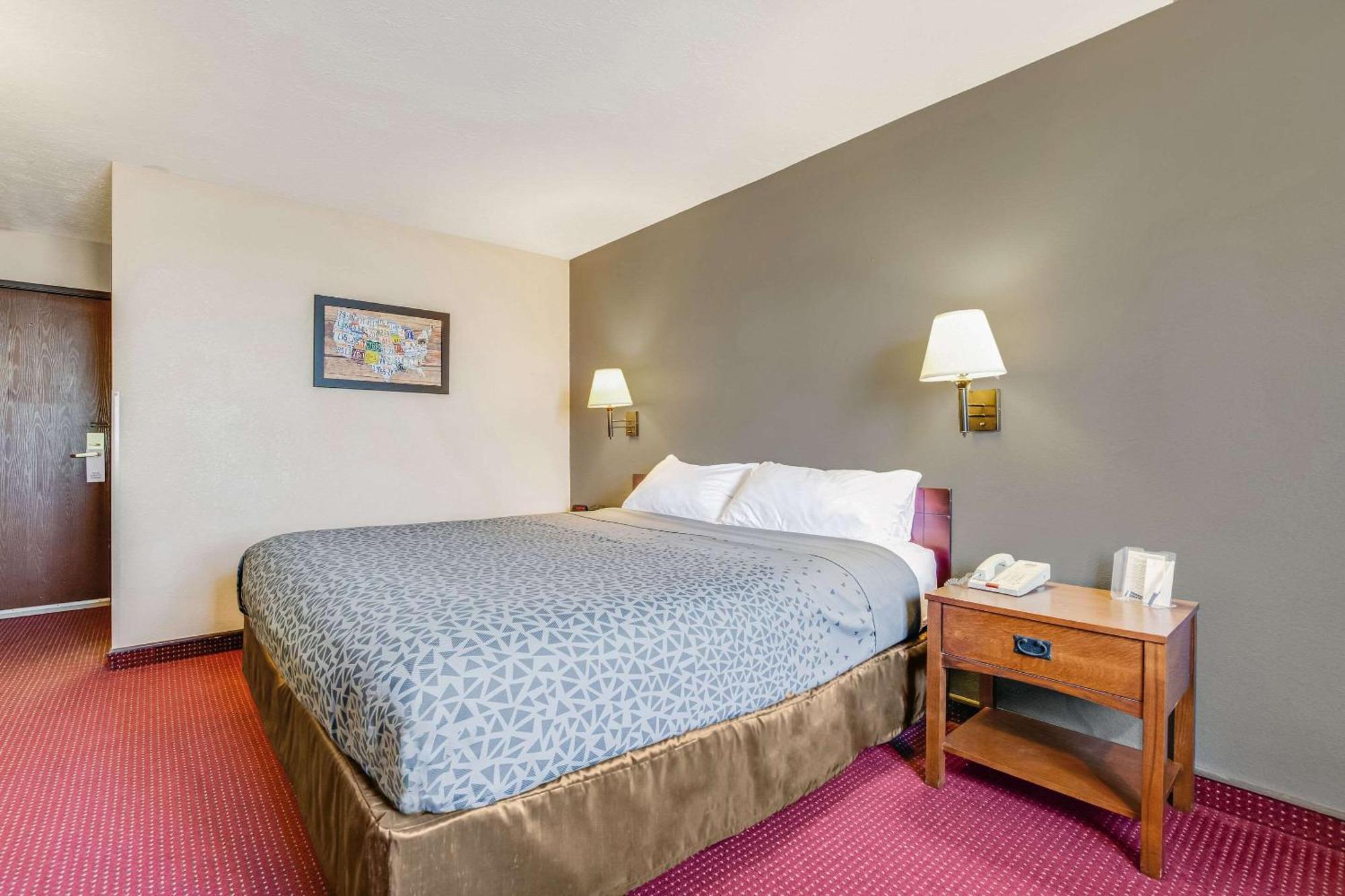 Econo Lodge Junction City I-70 Near Fort Riley Extérieur photo